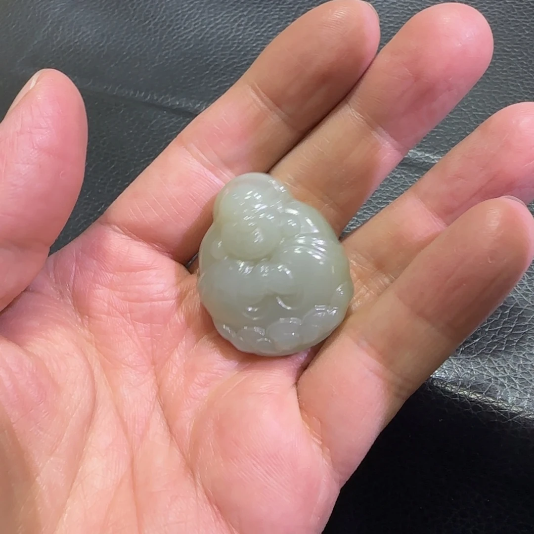 和田玉未镶嵌吊坠(赠链)