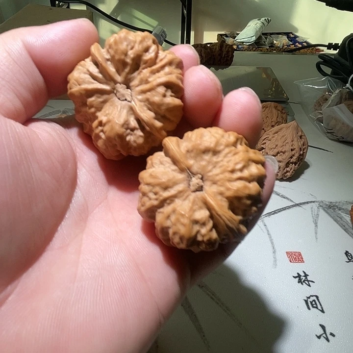 文玩核桃吊坠蛤蟆头40