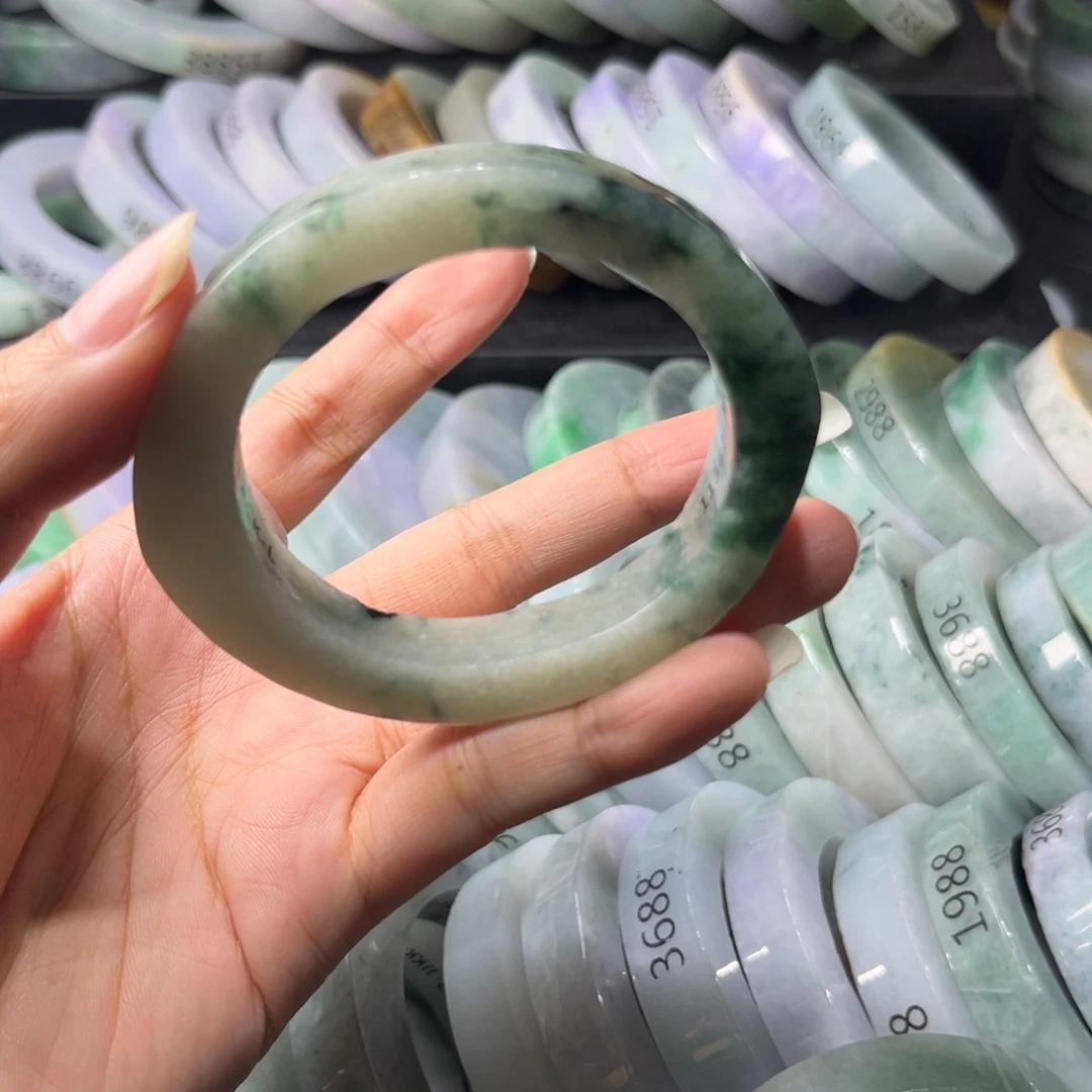 L***a定制翡翠翡翠未镶嵌