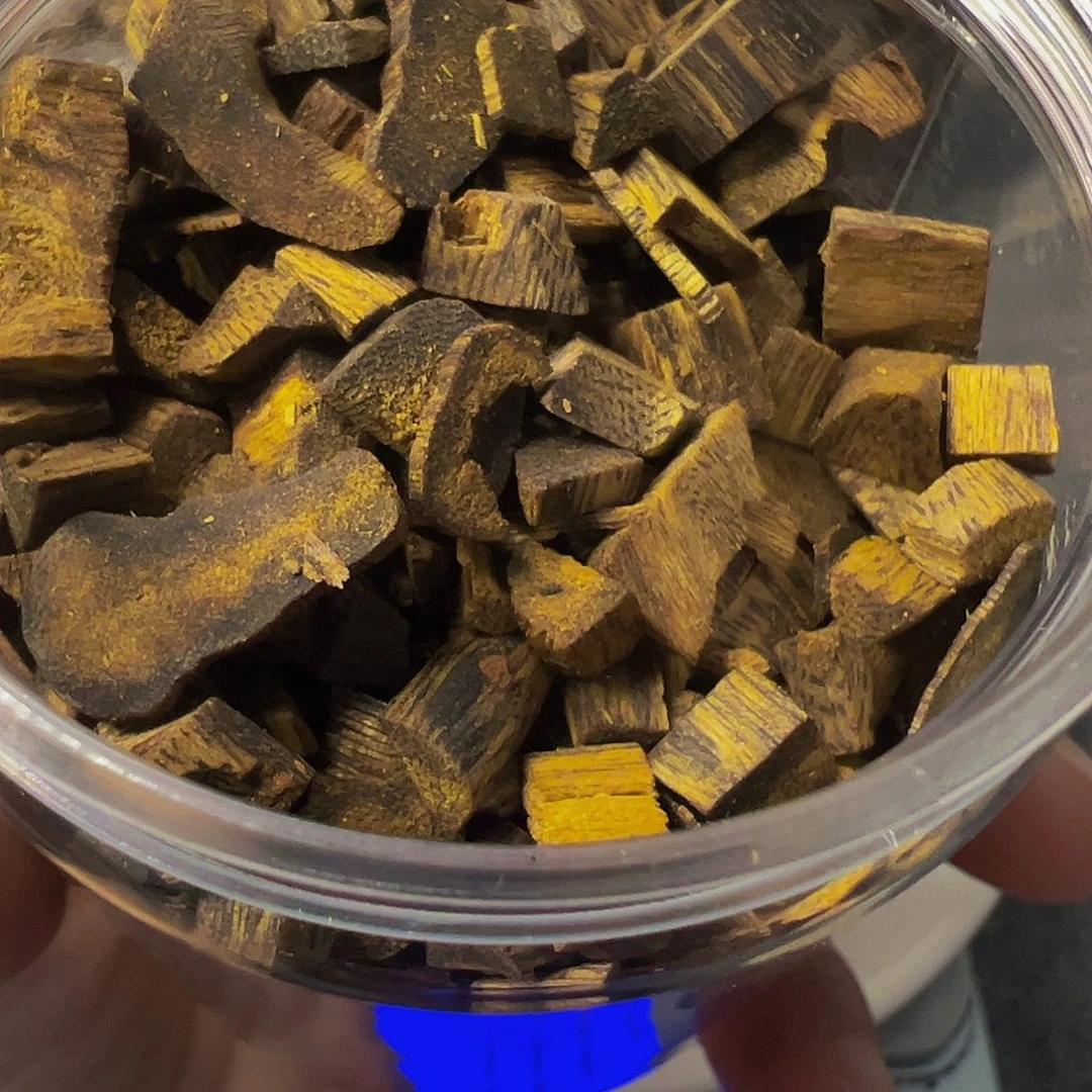 自***在沉香沉香碎屑张勺子开珠料