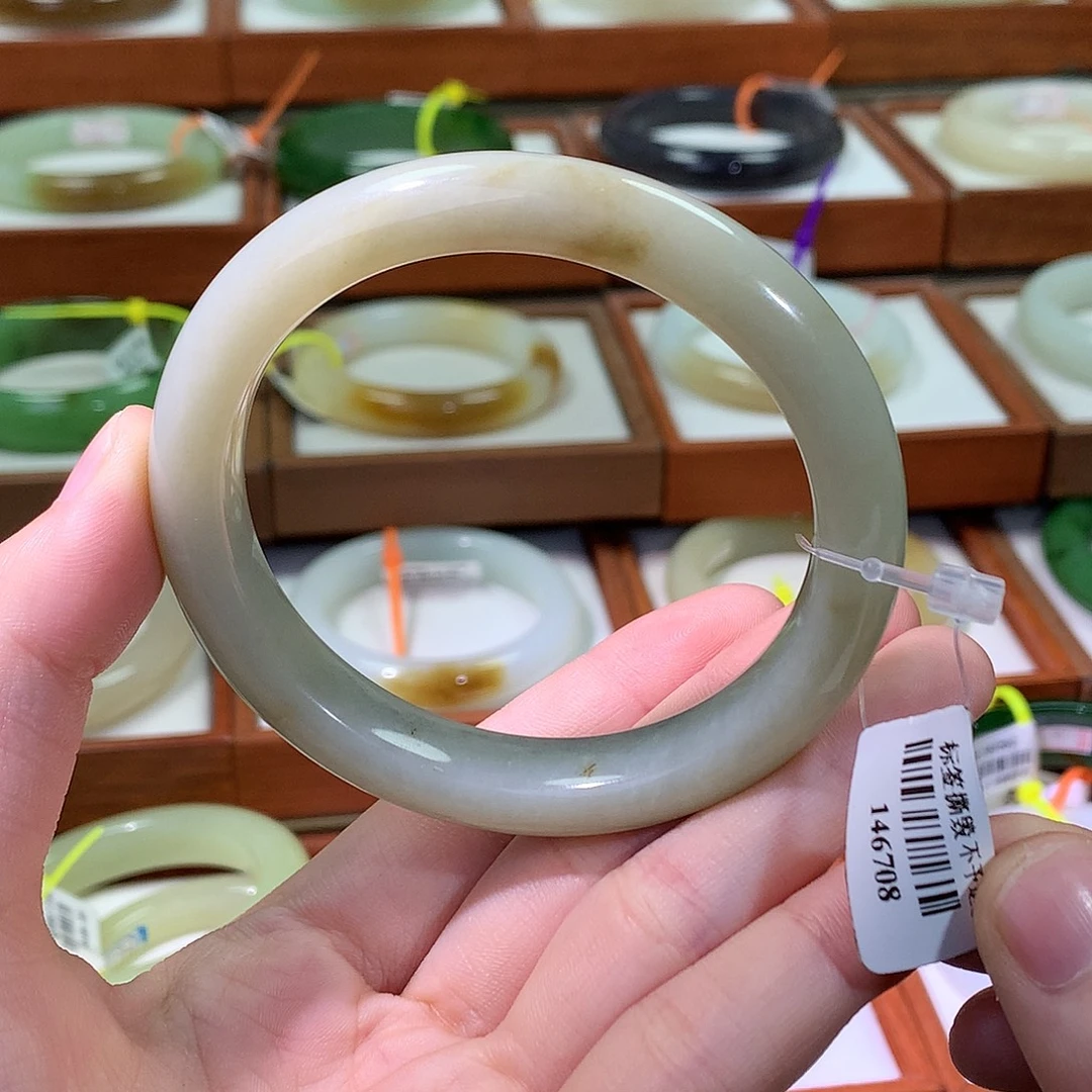 和田玉未镶嵌手镯58.59