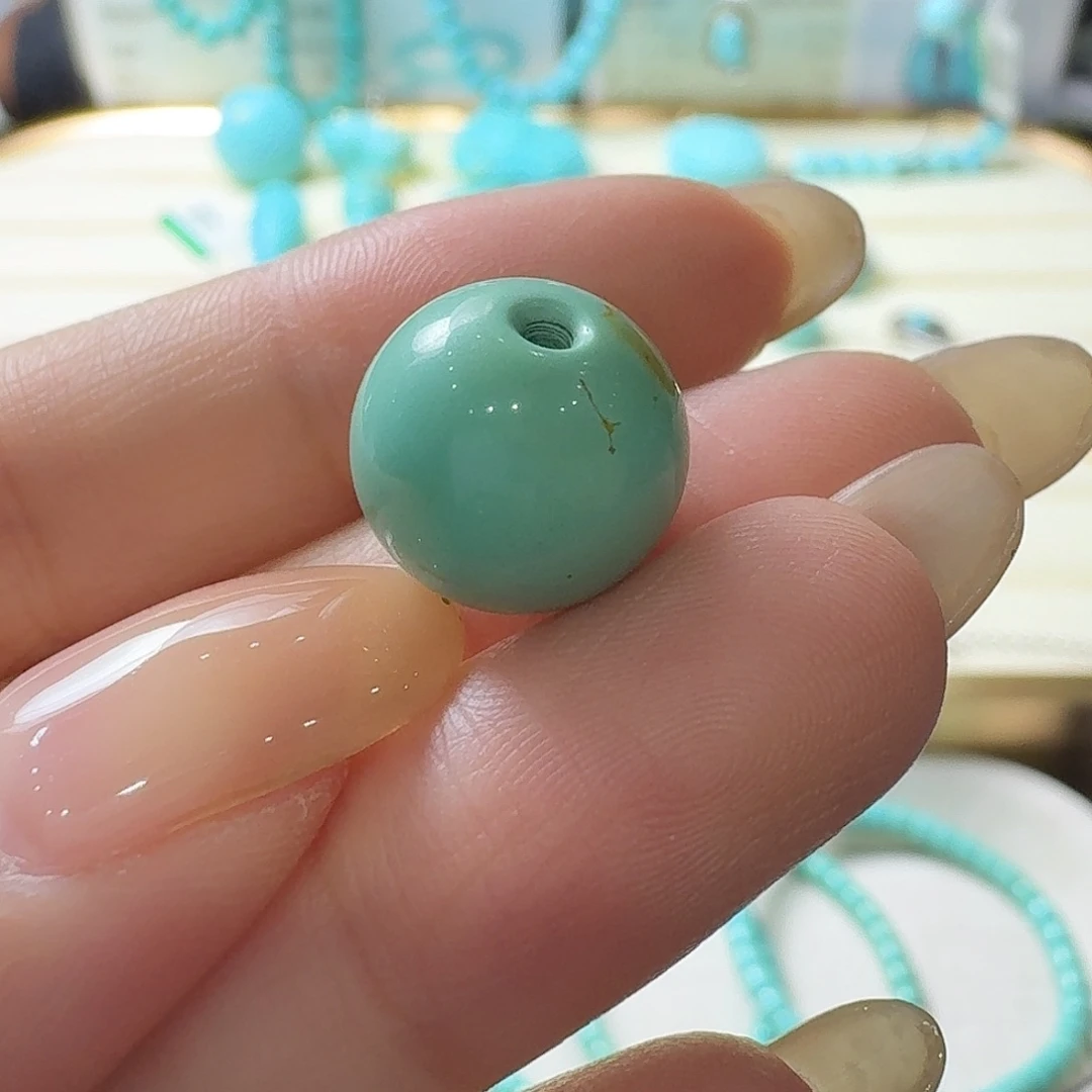 绿松石未镶嵌颈饰