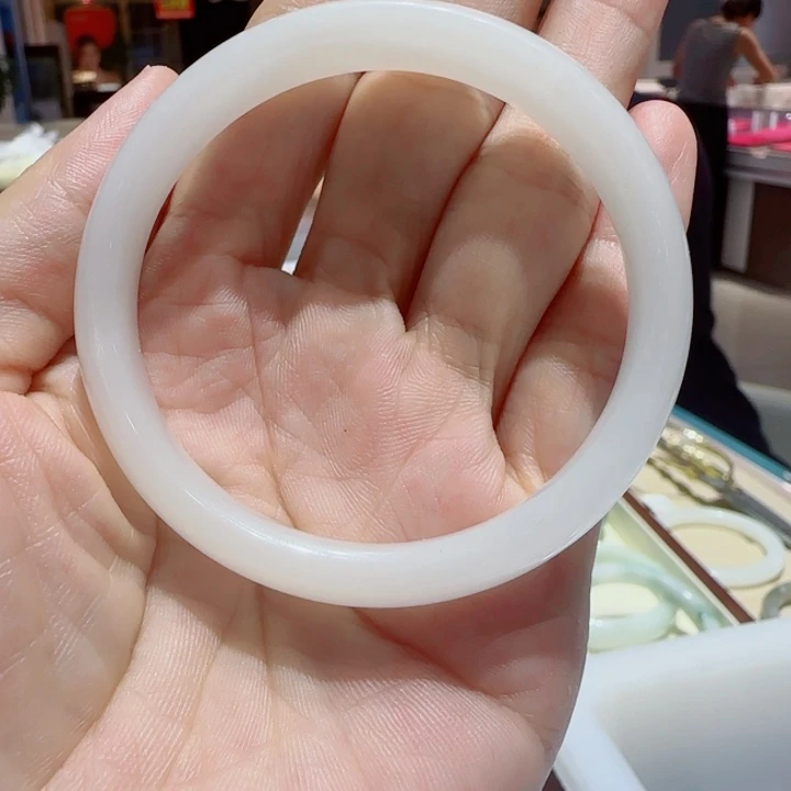 未镶嵌手镯和田玉394