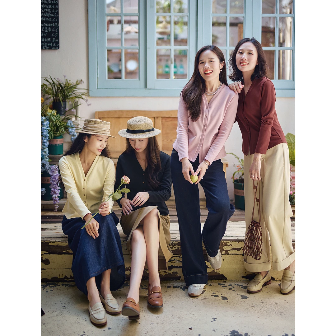 红念棉质V领T恤女长袖设计感修身显瘦秋季2025年新款女装气质上衣