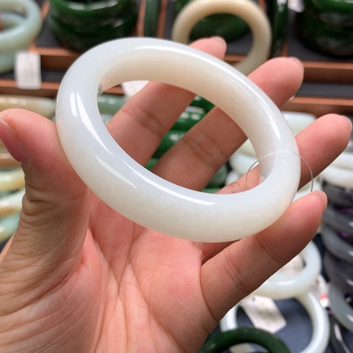 【闪购商品】未镶嵌手镯和田玉22