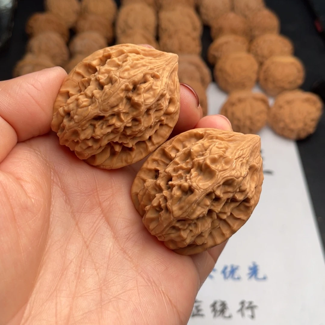 文玩核桃吊坠985。35鸡心