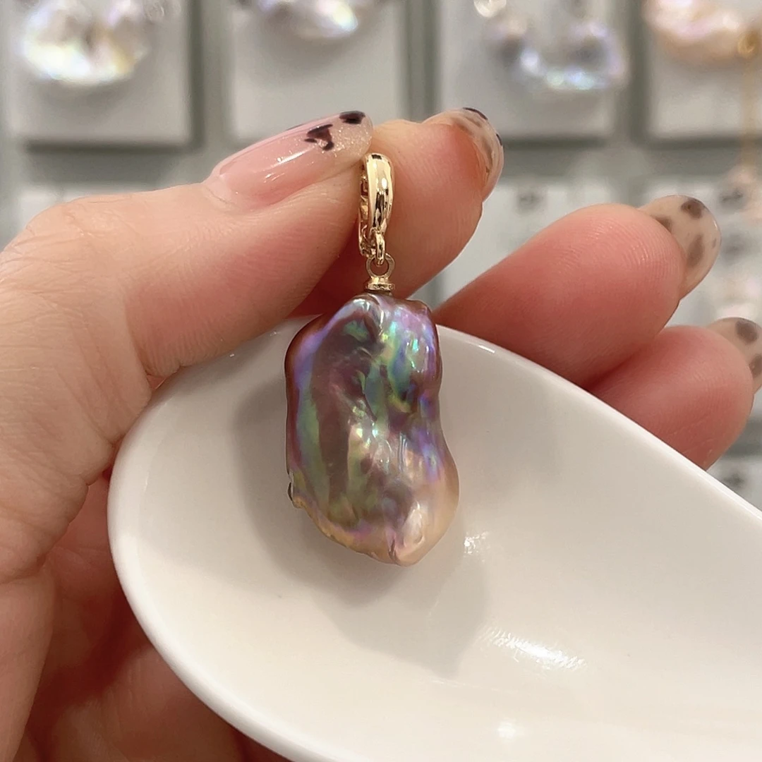 辣***象淡水珍珠颈饰未镶嵌