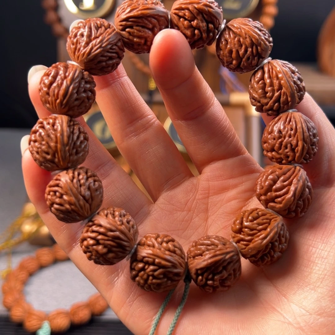 吊坠桃核19刺龙元宝