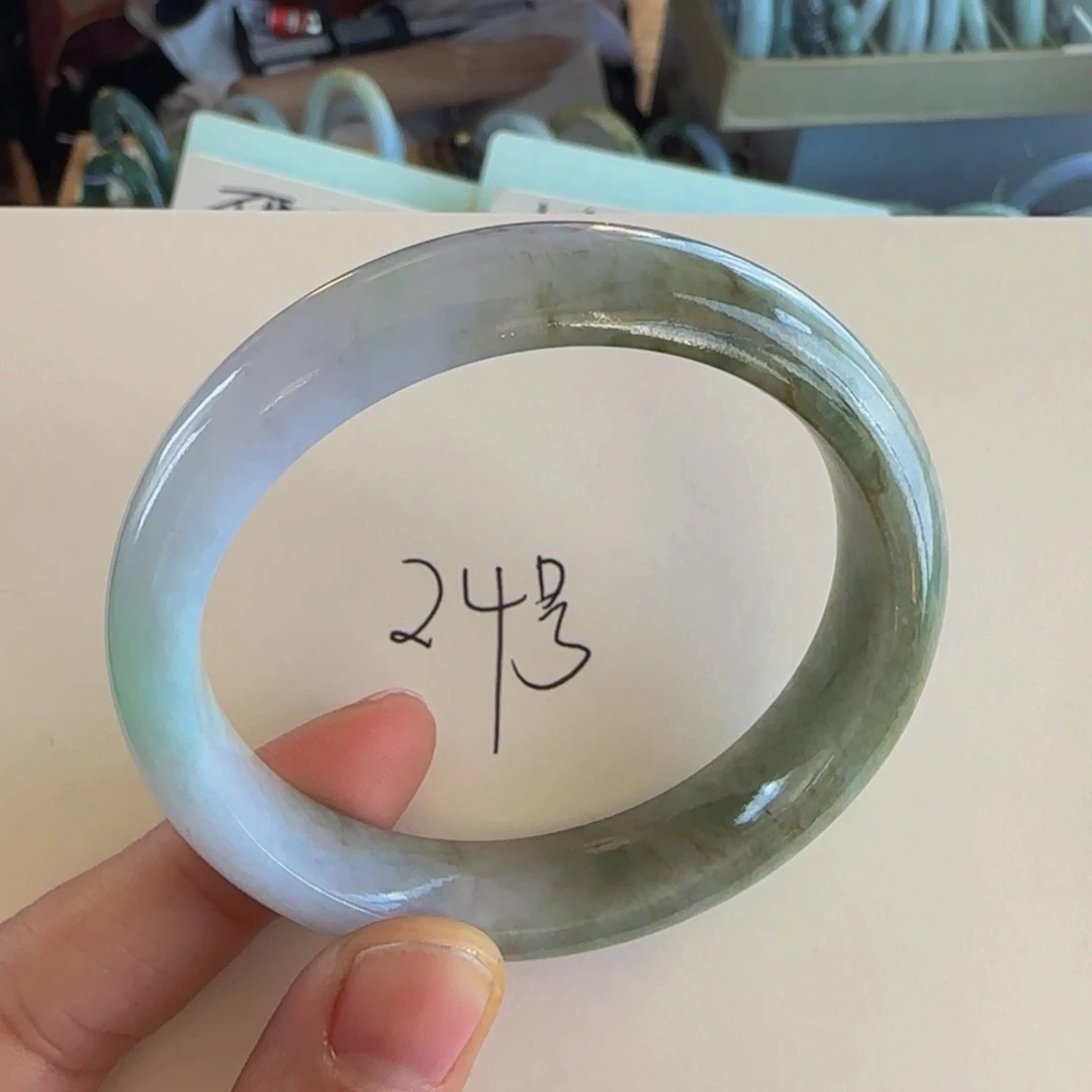 翡翠手镯未镶嵌老坑54.8圈