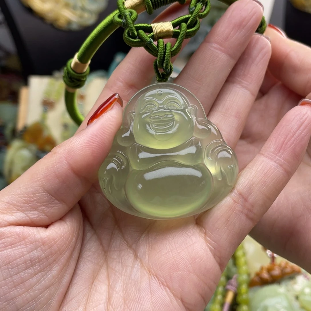 蛇纹石玉颈饰未镶嵌让**乔