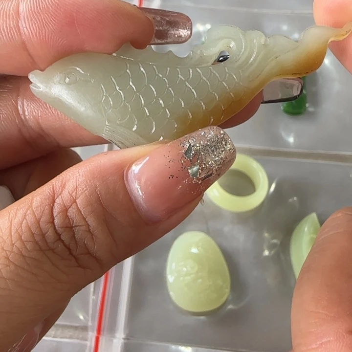 和田玉（糖玉）未镶嵌颈饰