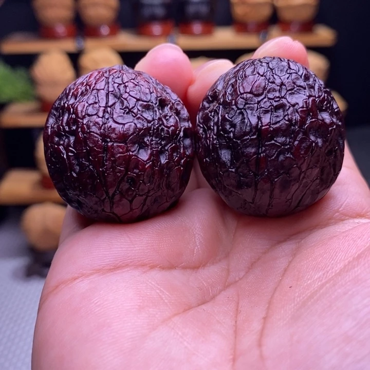 木质类云铁地焖金丝绣球36号