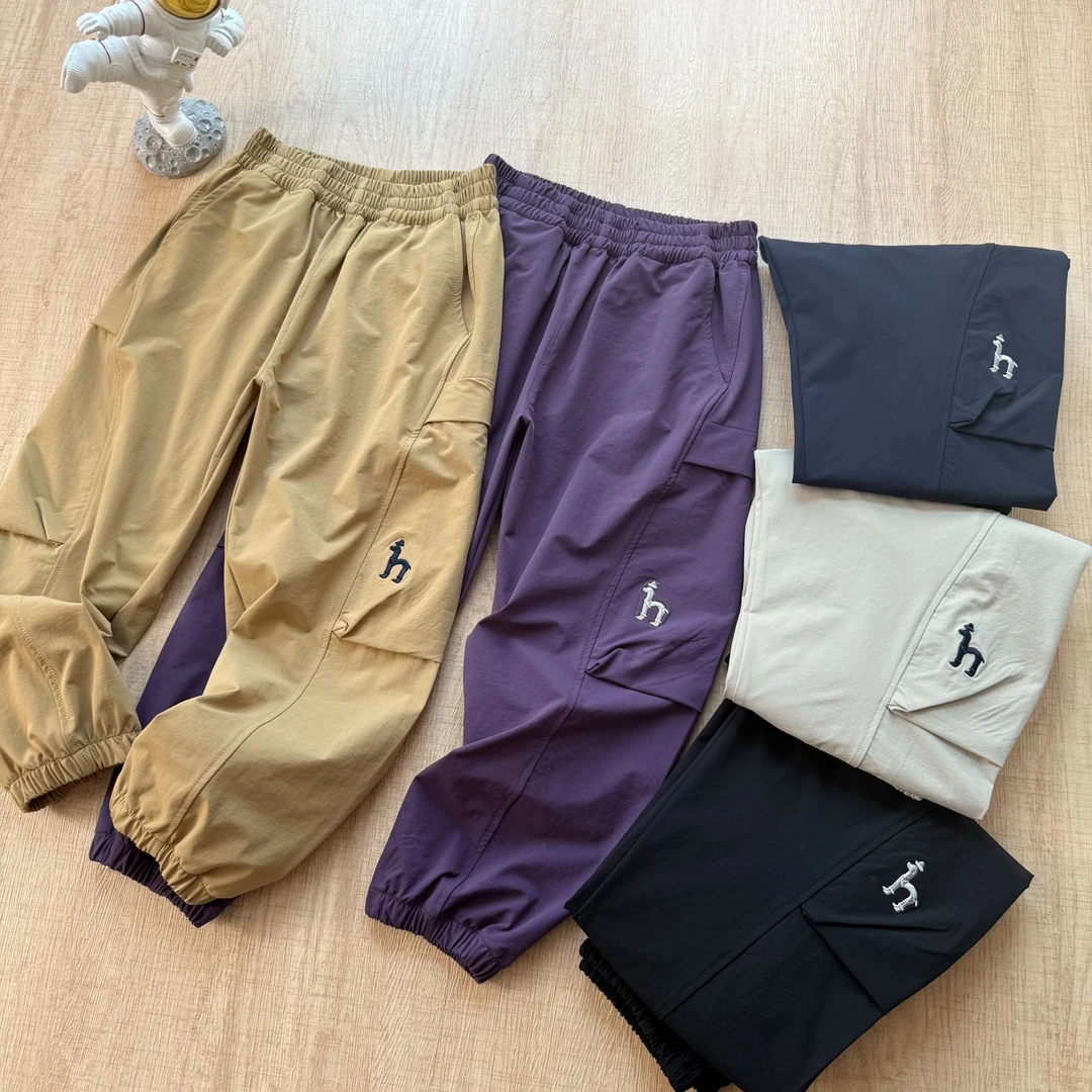 6807（外贸单） 新款工装口袋高级感运动款立体设计男女宝同款休闲