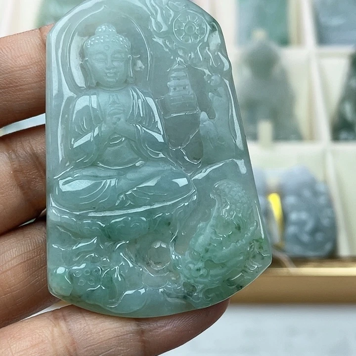 翡翠未镶嵌颈饰帥*天然翡翠A货大日如来