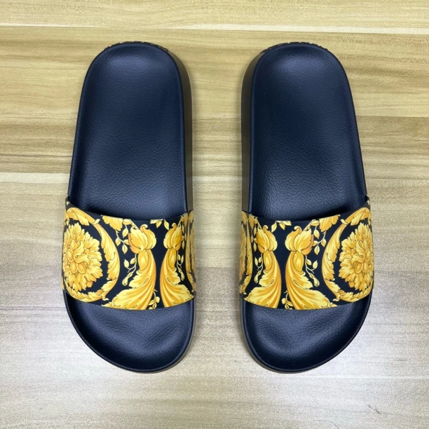 未使用 VERSACE/范思哲 【老谢专属】男士巴洛克休闲拖鞋/V3600