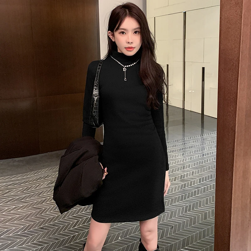 多巴胺服装女2025年秋冬新品打底裙外穿修身显瘦中长款黑色包臀裙