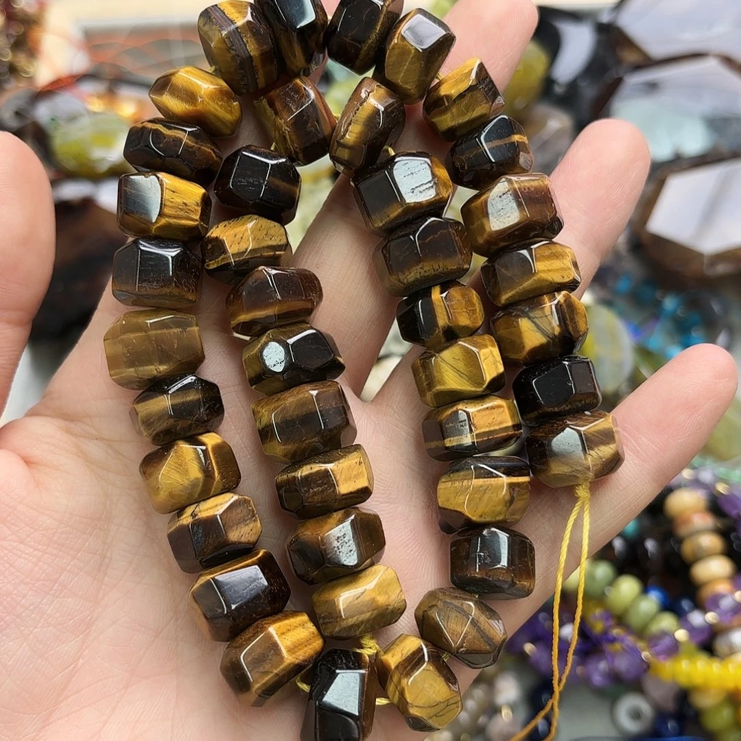 M***2玛瑙/玉髓未镶嵌珠宝半成品虎眼手工一条