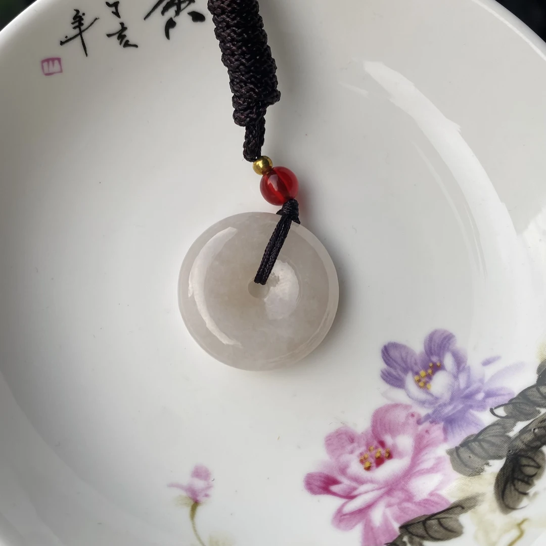 天然翡翠吊坠