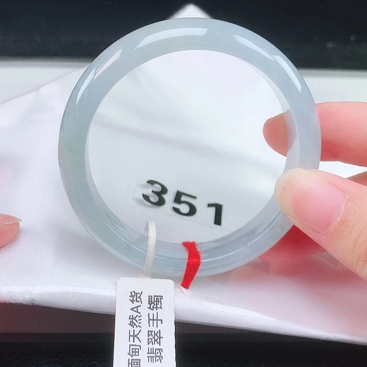 翡翠未镶嵌手镯（圆镯）翡翠