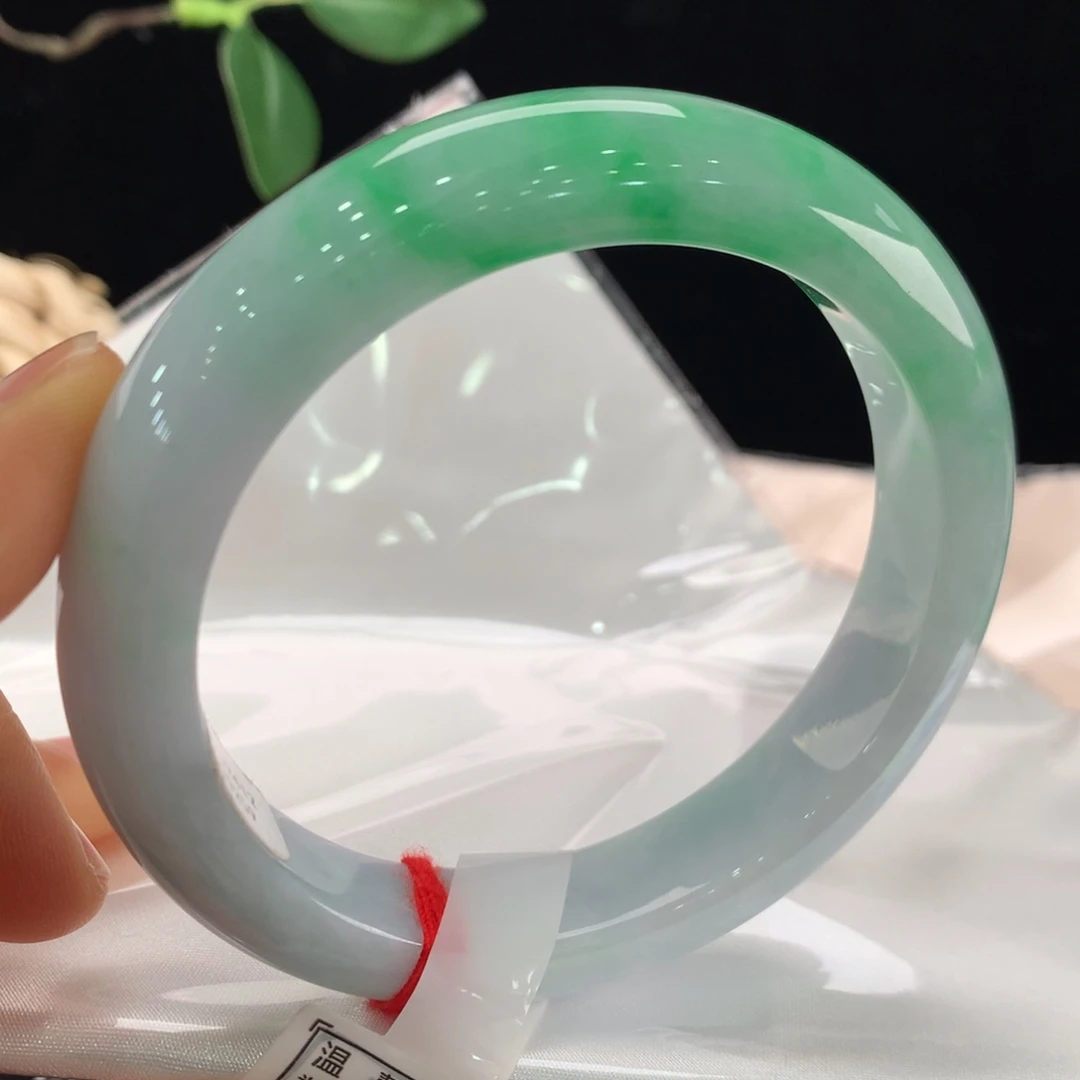 翡翠手镯未镶嵌111-0259