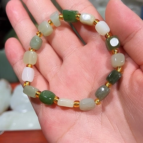 霸***长和田玉未镶嵌把件