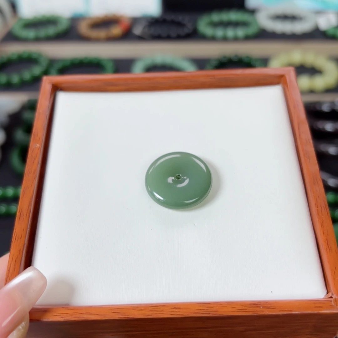 和田玉未镶嵌吊坠(不含链)