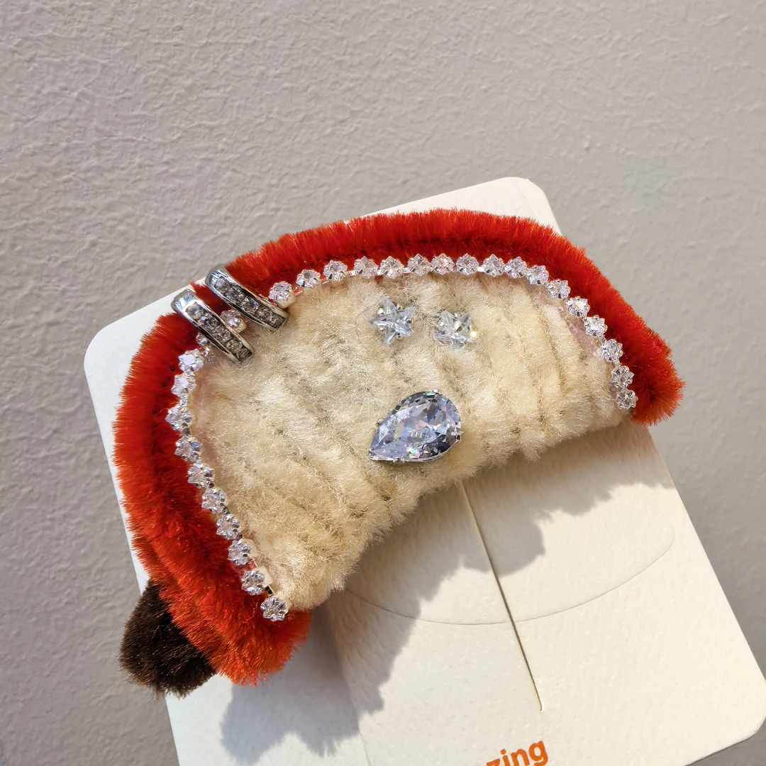 F391红色苹果闪闪弯刀边夹