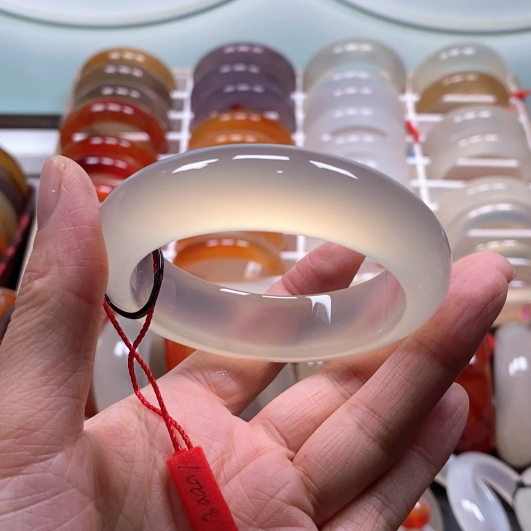 手镯玛瑙/玉髓未镶嵌