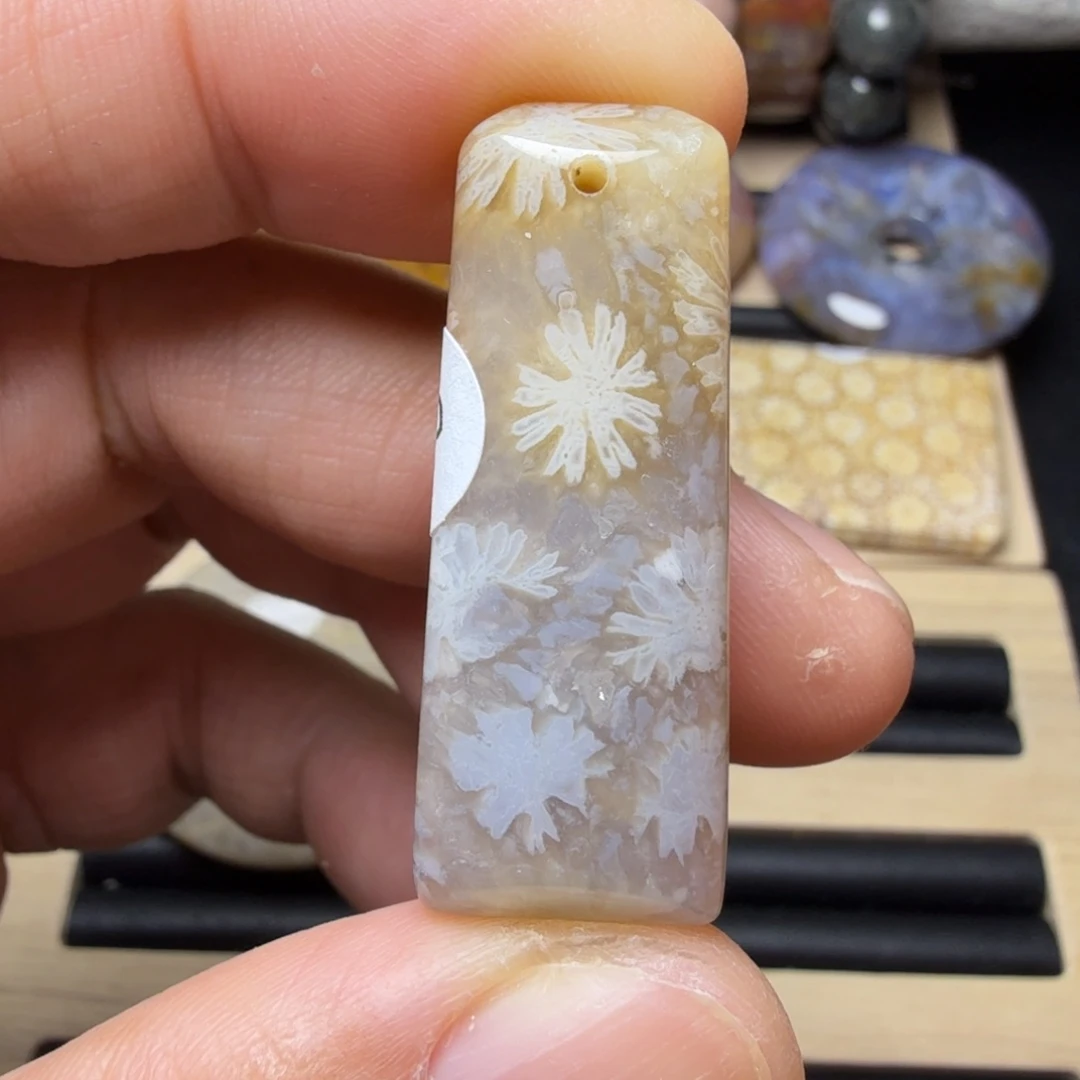 硅化玉未镶嵌纯天然色有机玉石保真色