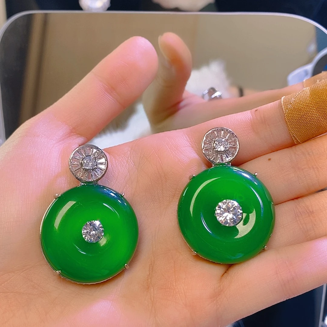 锆石铜合金白富美