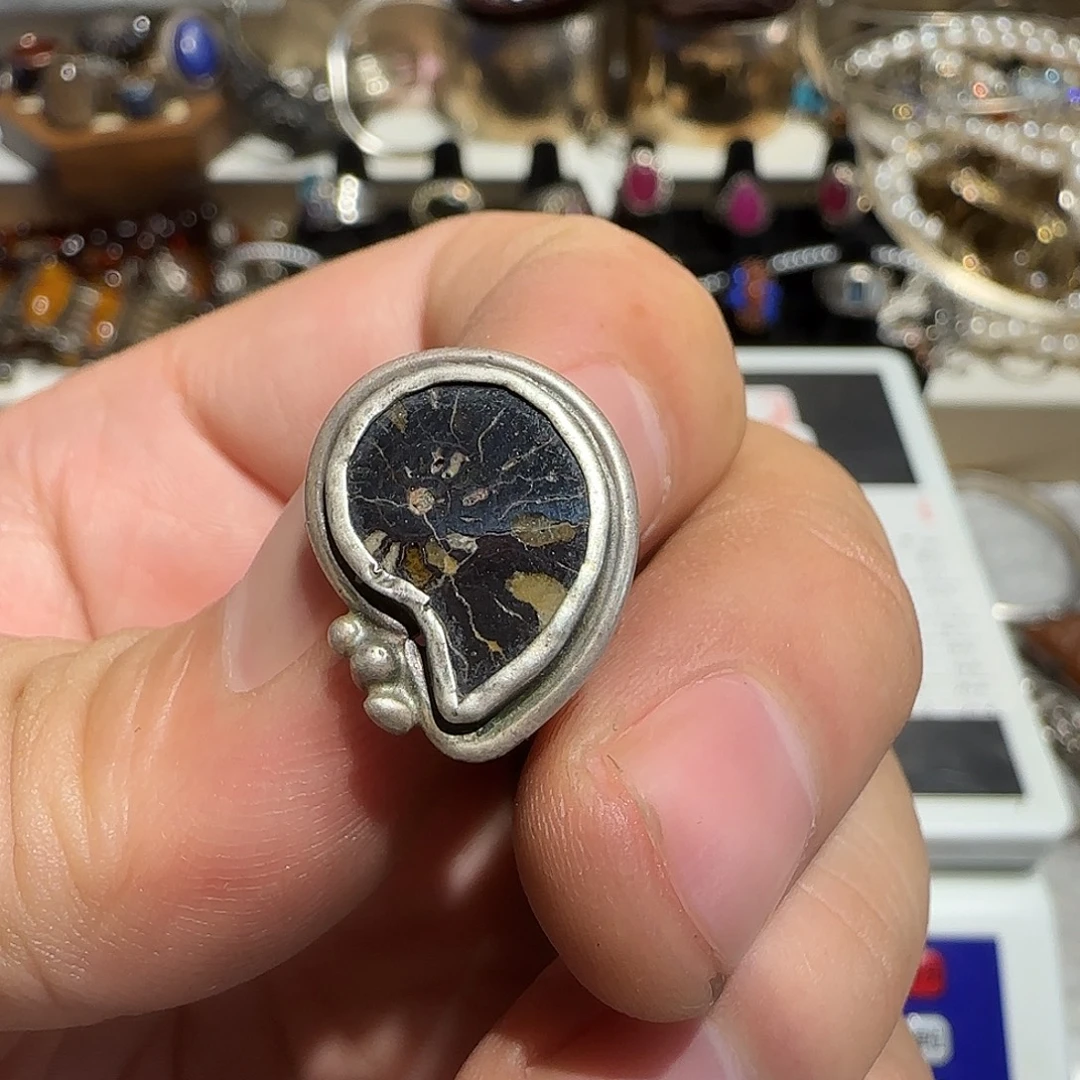 爱***子大理石纯铜吊坠的设计也很