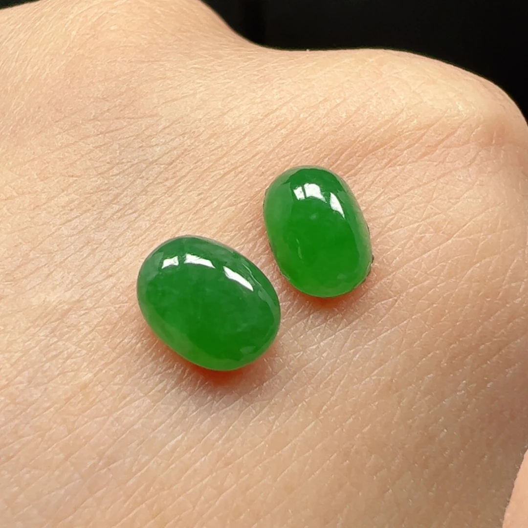 未镶嵌翡翠耳饰蛋面