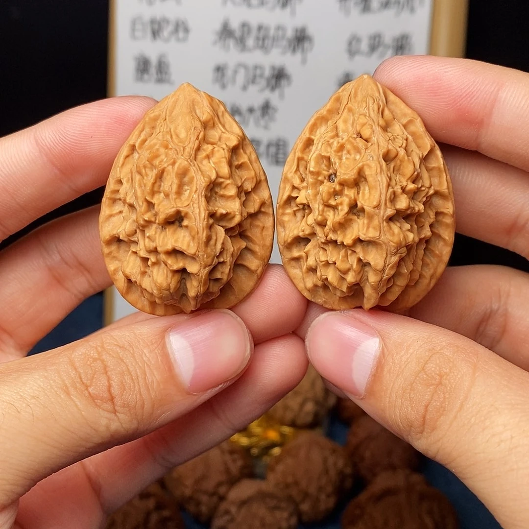 文玩核桃手串朱雀鸡心