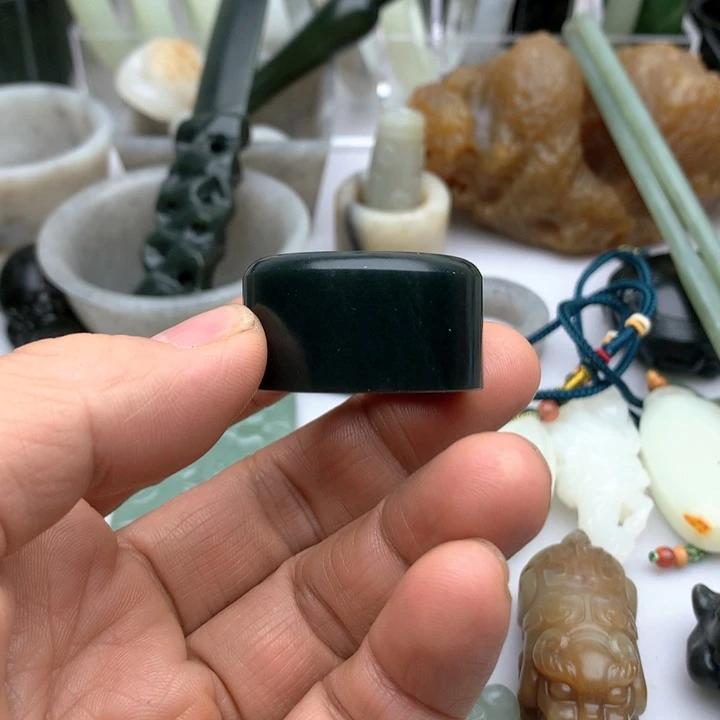 和田玉板指未镶嵌可****?