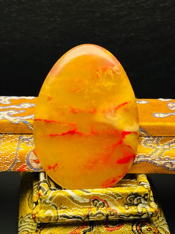 特价、巴林鸡血石