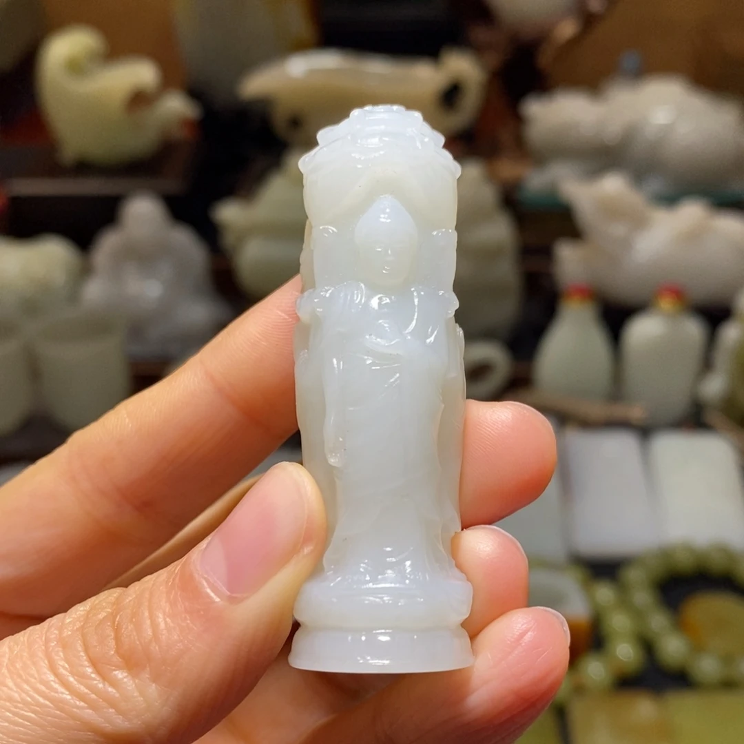 和田玉挂件未镶嵌黑**糊