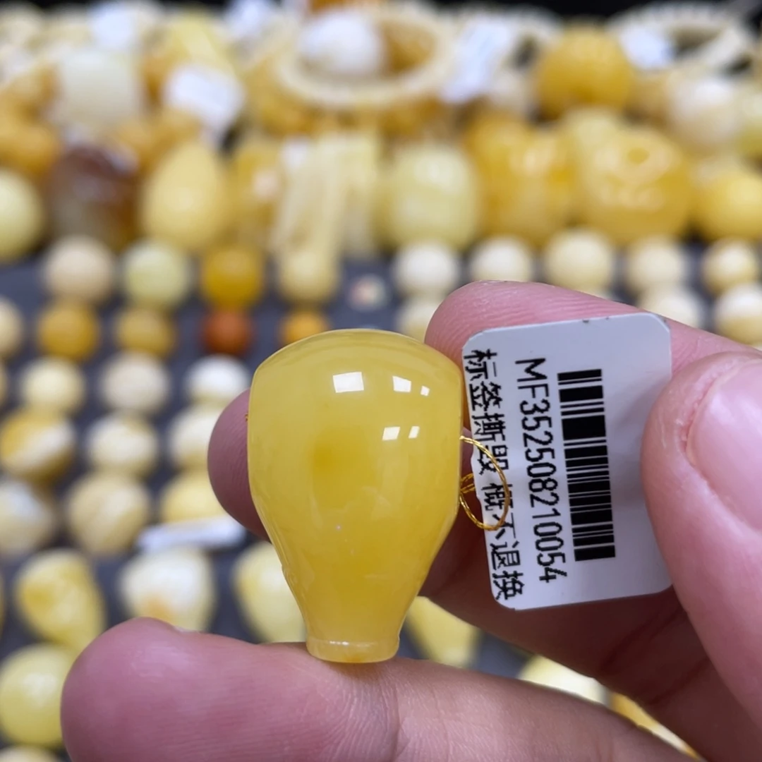 蜜蜡未镶嵌裸石15.9mm焦皮三通