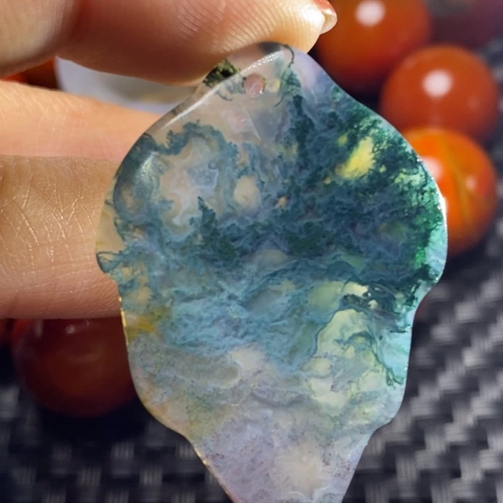 玛瑙/玉髓颈饰未镶嵌