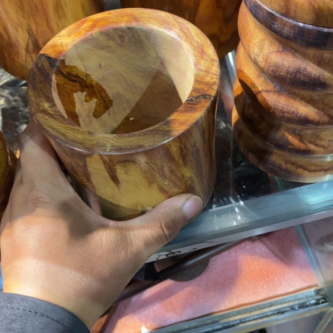 龙***哥笔筒一个特价包邮