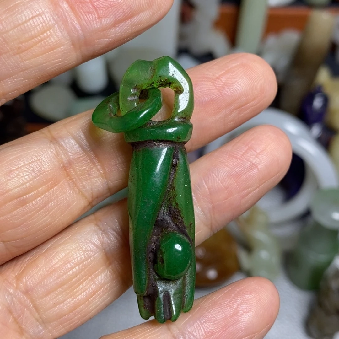 颈饰未镶嵌和田玉（糖玉）