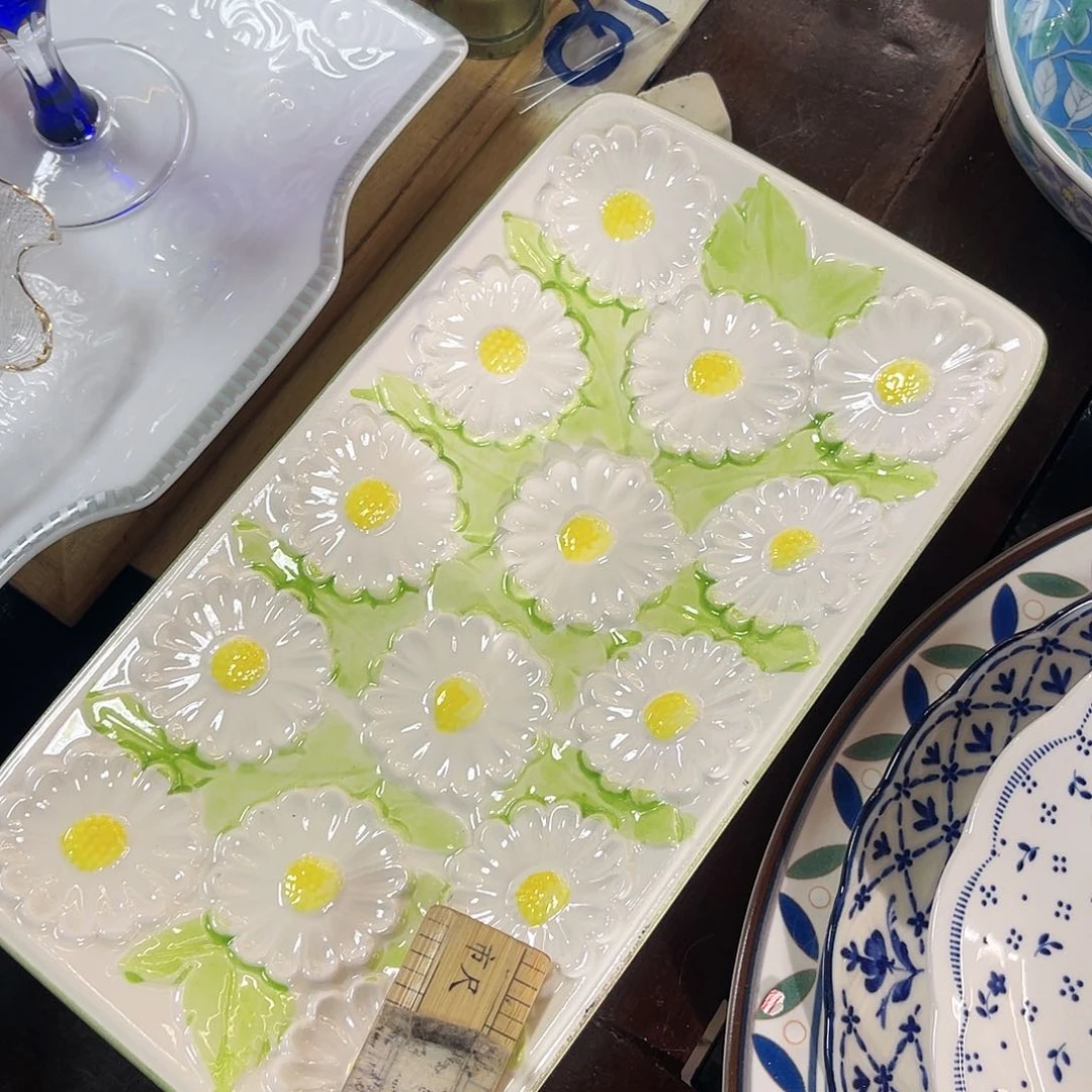 瓷片雏菊绿色长盘底部微瑕19