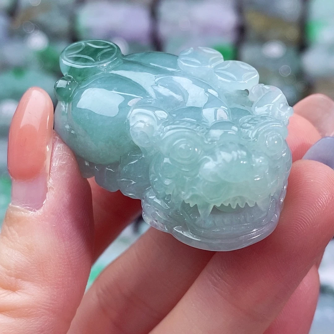 颈饰未镶嵌翡翠天然