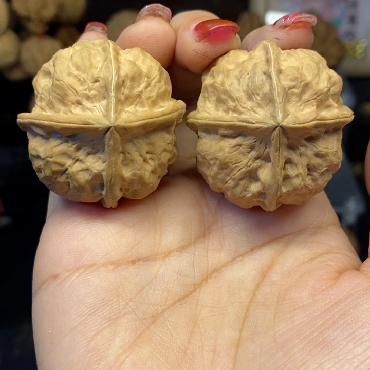 文玩核桃吊坠35玉玺四棱