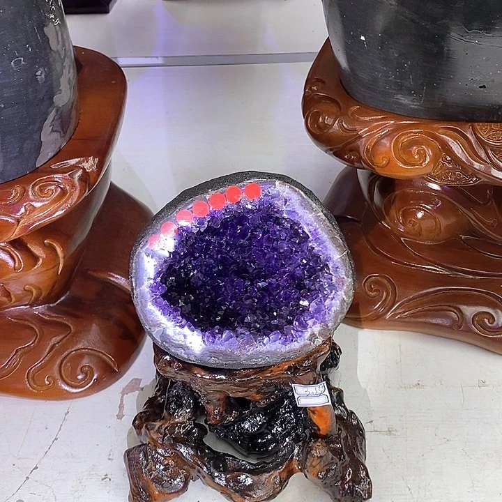 未镶嵌水晶大型摆件（非配饰）