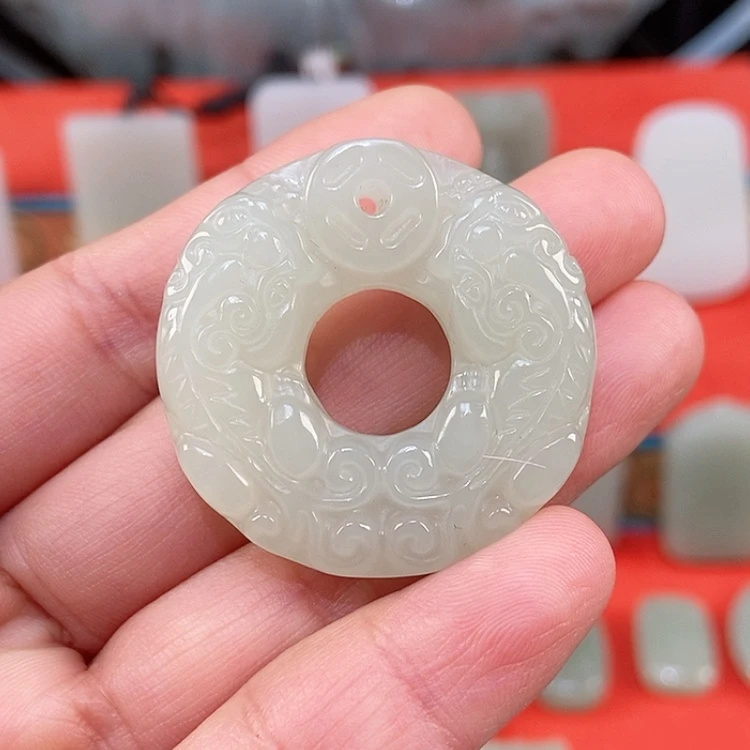 【闪购商品】颈饰未镶嵌和田玉