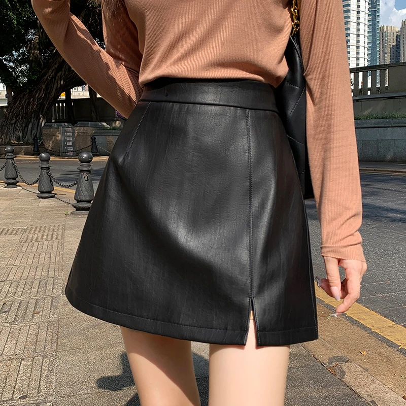 韩版高腰PU皮裙半身裙女2025秋季新款小个子显瘦开叉a字包臀短裙