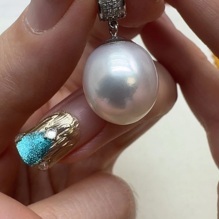 颈饰海水珍珠18K金镶嵌