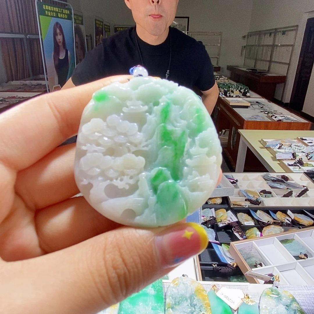 翡翠未镶嵌颈饰翡翠