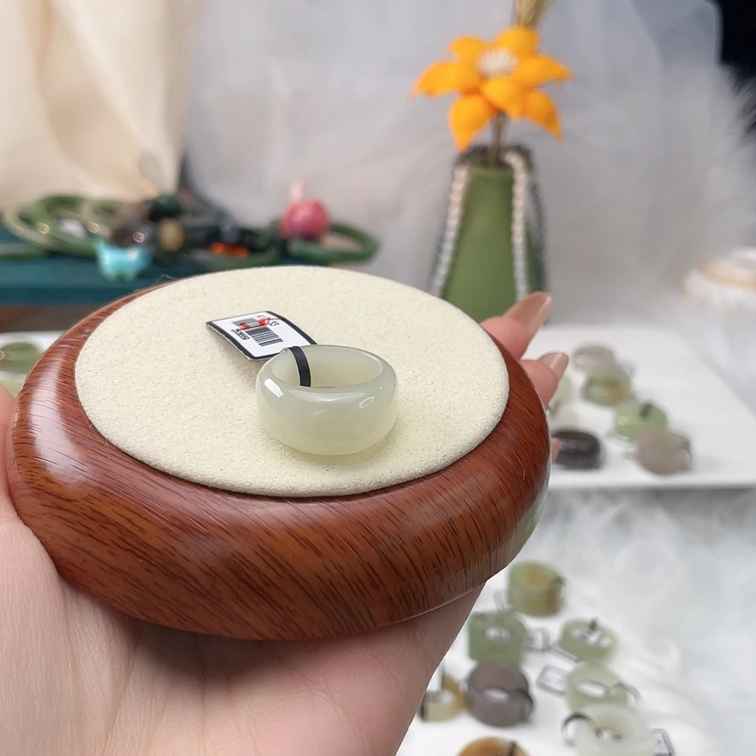 和田玉未镶嵌戒指晴水馒头17.6v40