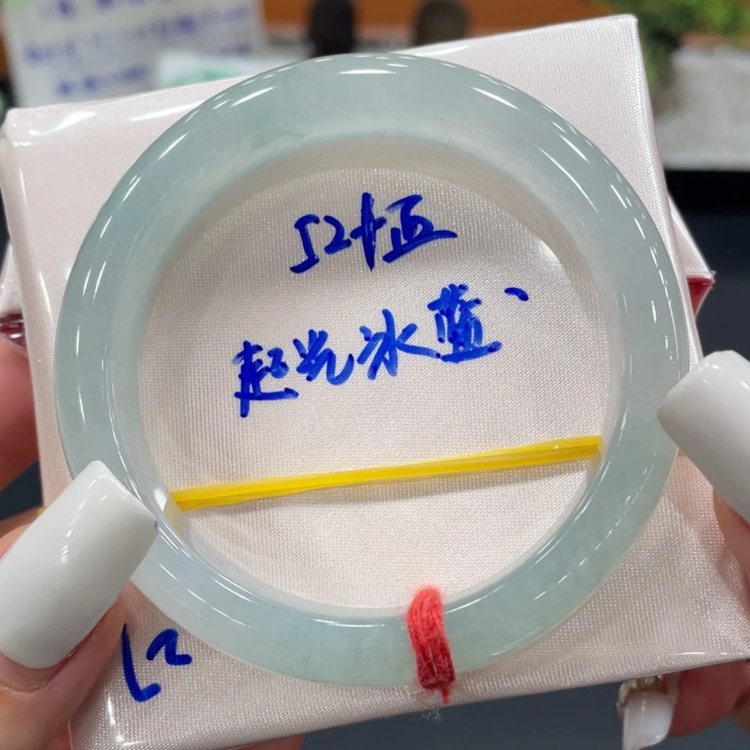 未镶嵌手镯翡翠缅甸翡翠手镯